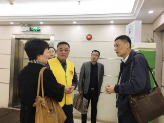 長寧區總工會、新華街道總工會領導到象王公司現場驗收“十佳先進職工之家”